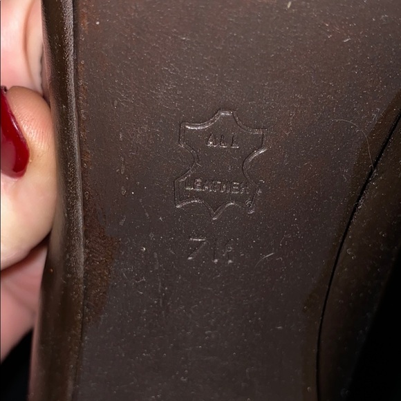 ‼️😍Tory Burch pumps. Brown leather😍 - Picture 6 of 6